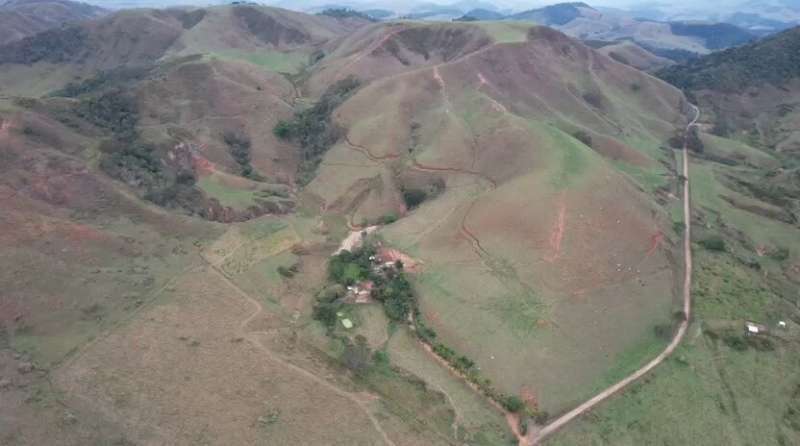 Sítio à Venda no bairro Zona Rural em Rio das Flores imagem 6