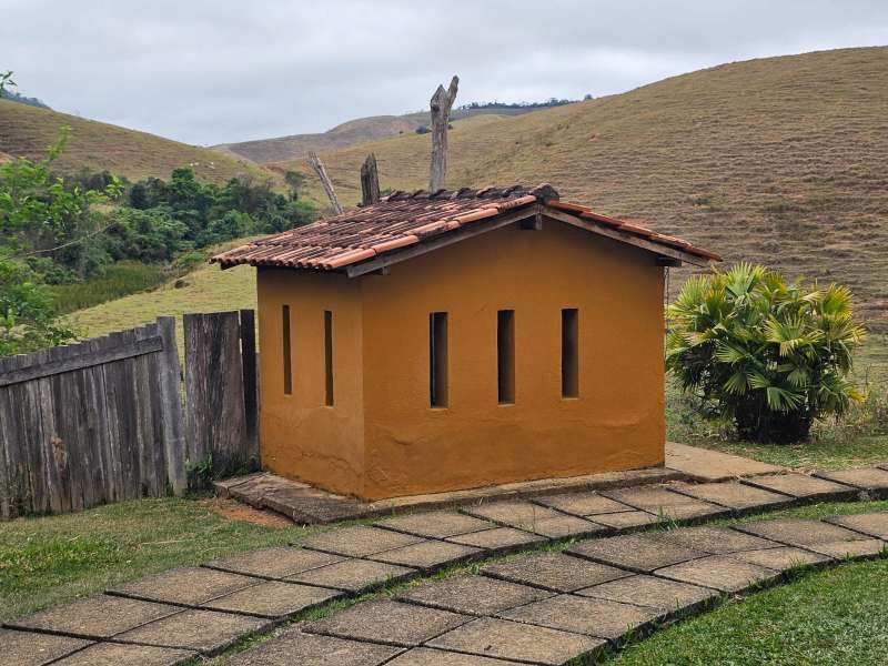 Sítio à Venda no bairro Parapeúna em Valença imagem 14